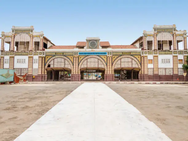 À la Découverte de l'Art et de la Culture à Dakar : Musées, Galeries et Trésors Cachés